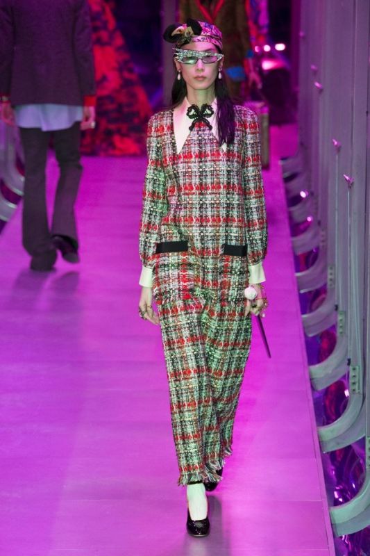 拥抱对立的自我更新，Gucci2017秋冬时装如入秘境